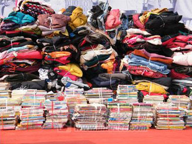 <b>Hanthing Changsha Office Participated in Donation on March 5 Lei Feng’s Day</b>